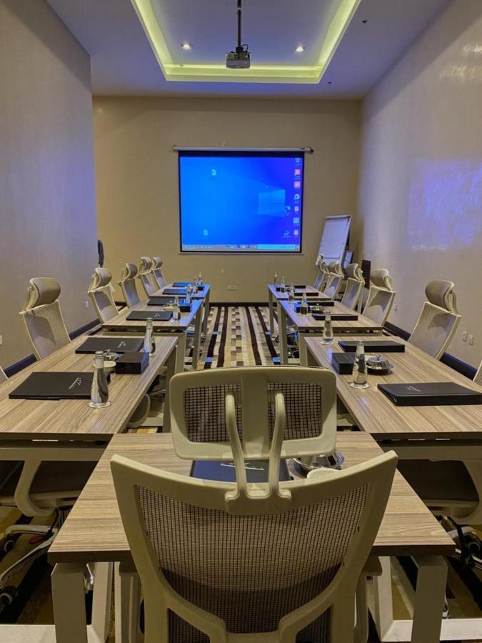 Voyage Hotel & Suites Riyadh Exterior photo