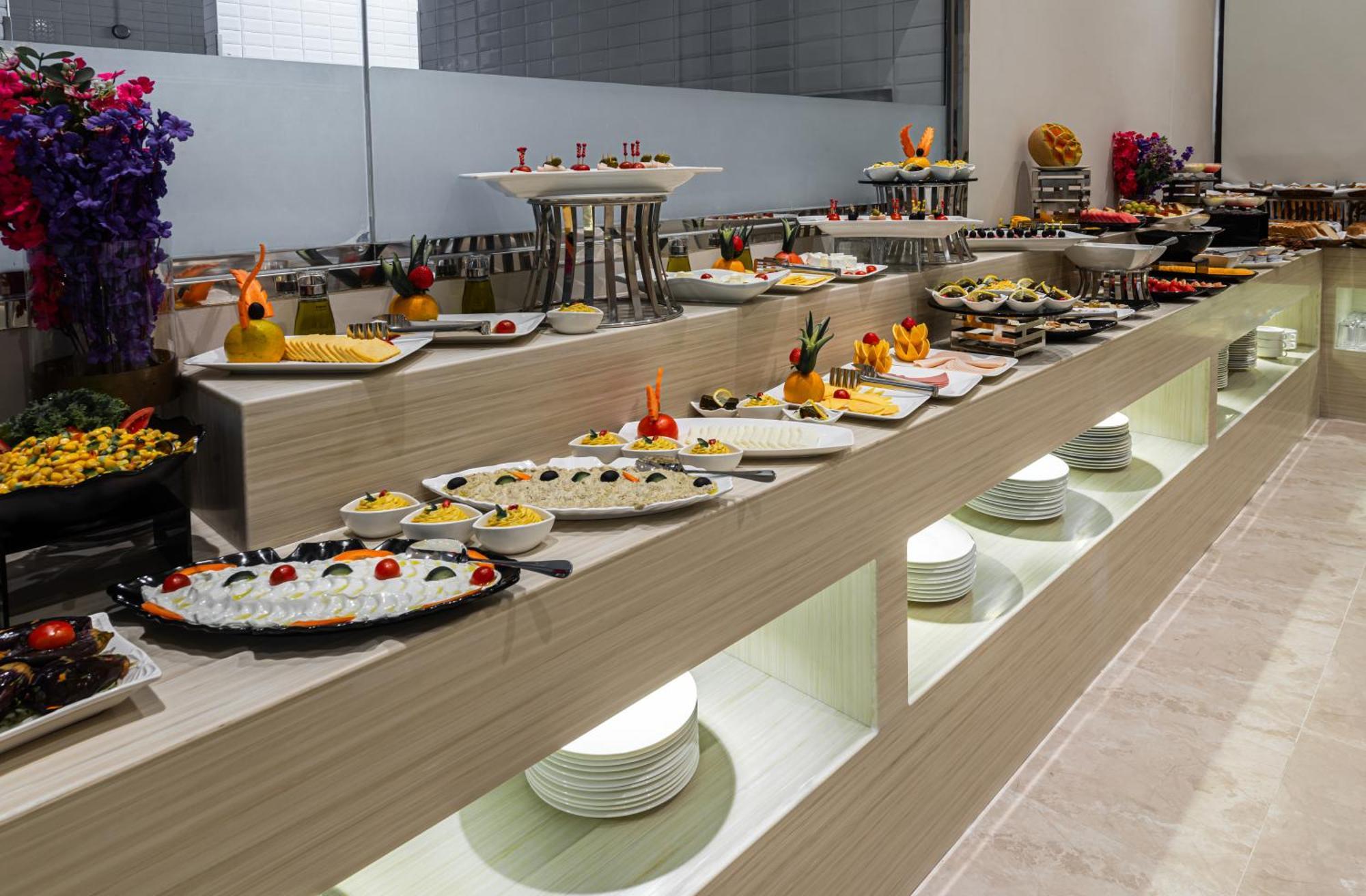Voyage Hotel & Suites Riyadh Exterior photo